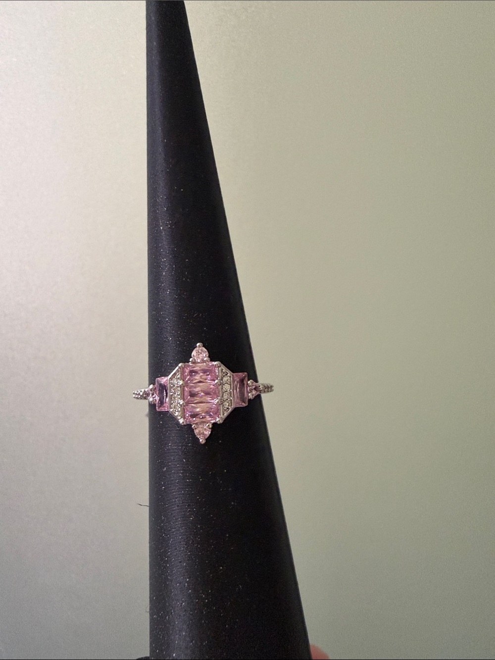 BP Flirt Alert ring